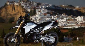 Aprilia Dorsoduro 1200cc, moto potente e maneggevole