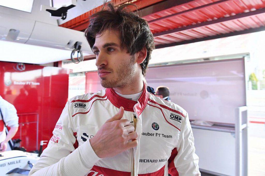 F1, Giovinazzi rinnova con l’Alfa Romeo