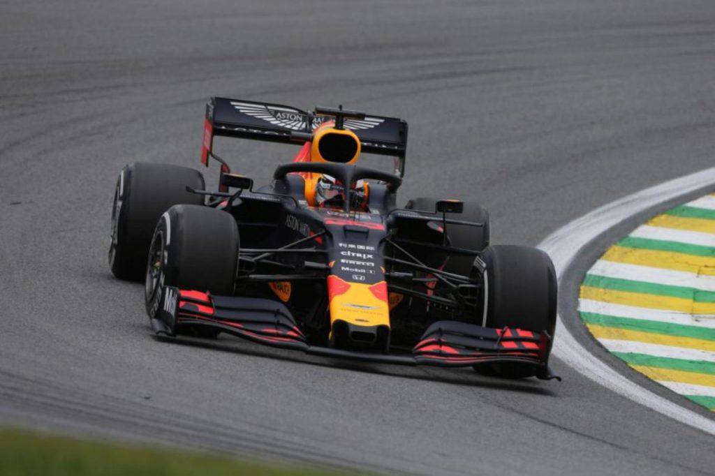 F1, Verstappen vince un incredibile Gp in Brasile