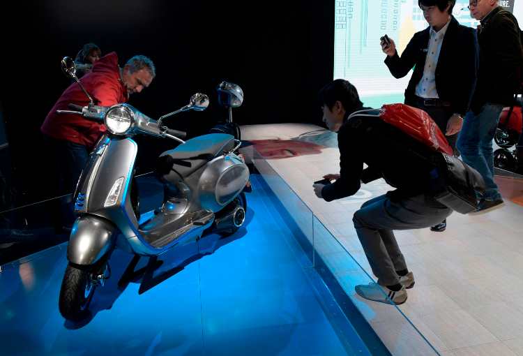 EICMA, presentata la nuova vespa elettrica 