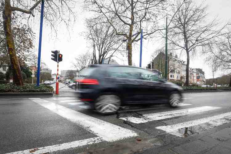 Incidente tra un prete, un finanziere e un carabiniere