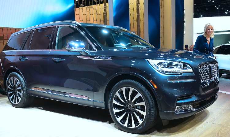 Lincoln Aviator Suv sciogli ghiaccio