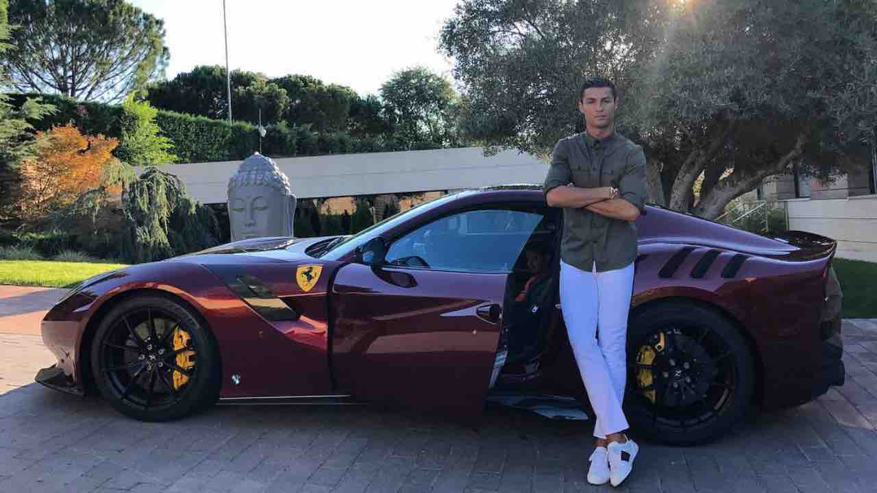 cristiano ronaldo collezione auto costose