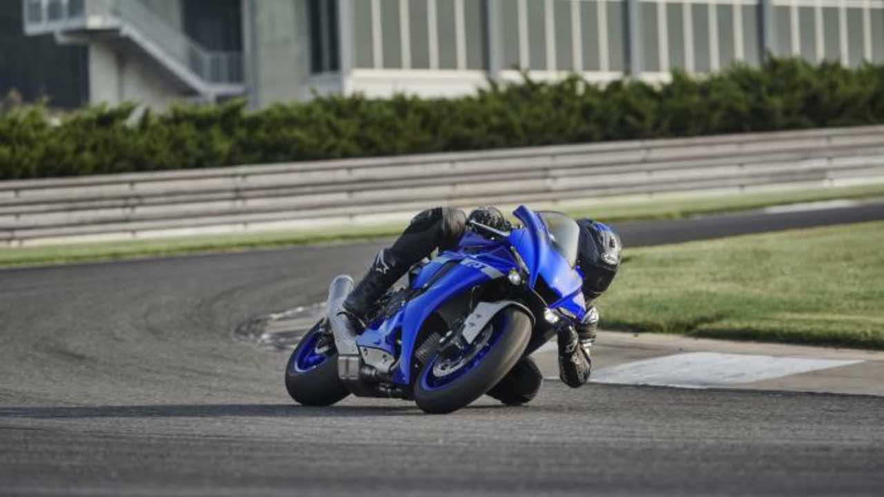 yamaha r1 2020 superbike