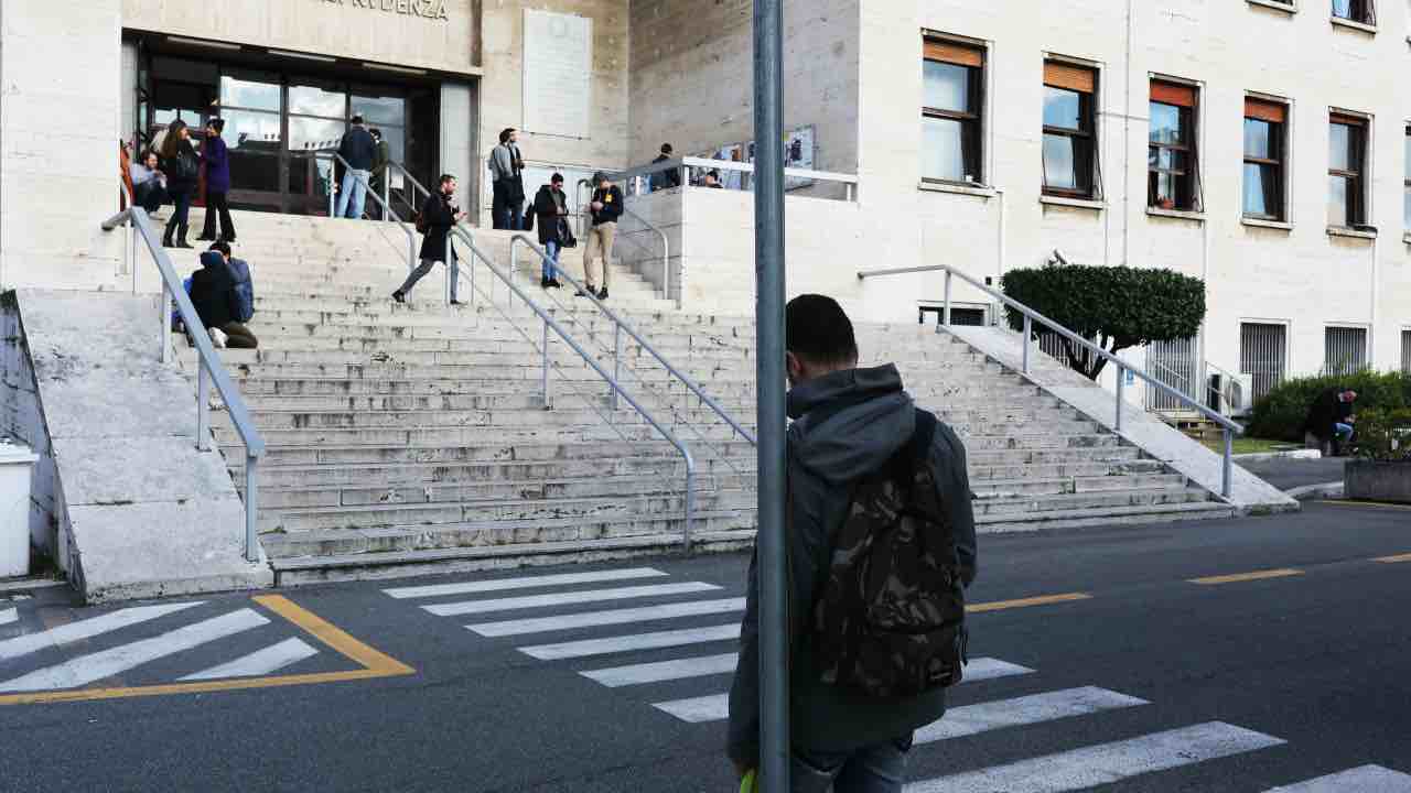 coronavirus riapertura scuole italia