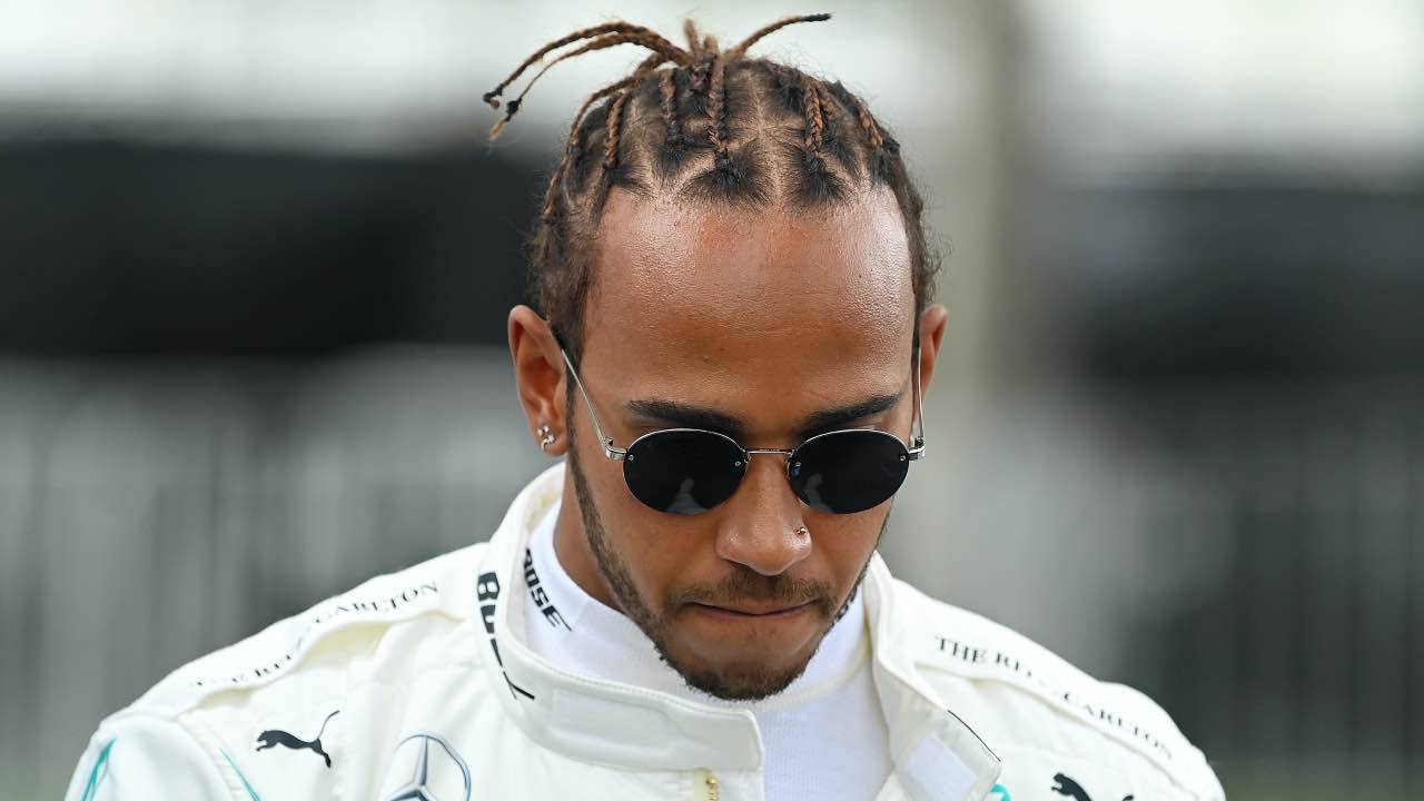 hamilton f1 coronavirus autoisolamento