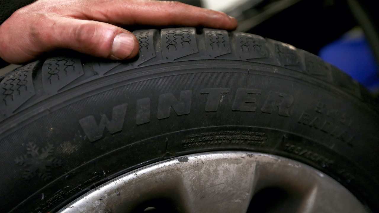 gomme invernali sicurezza tenuta strada