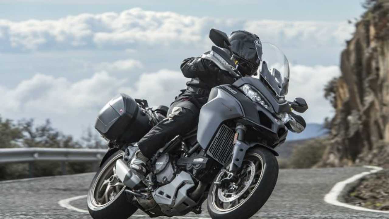 ducati multistrada v4 foto novità