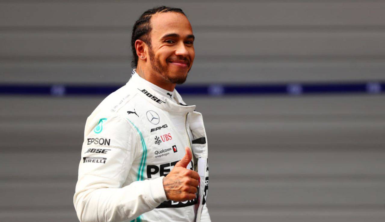 Hamilton si avvia a restare, Wolff acquista una piccola quota di Aston Martin