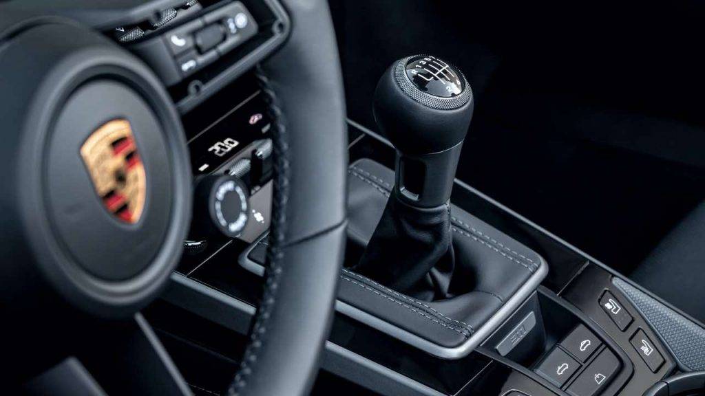 Auto Di Media Cilindrata Con Cambio Automatico