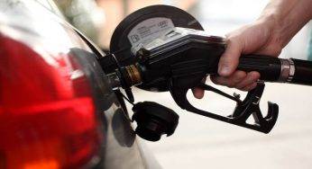 Prezzo carburante, lieve ribasso: il costo medio di benzina e diesel