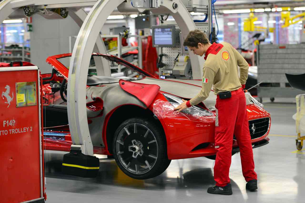 Ferrari, emergenza coronavirus: produzione sospesa fino al 3 maggio