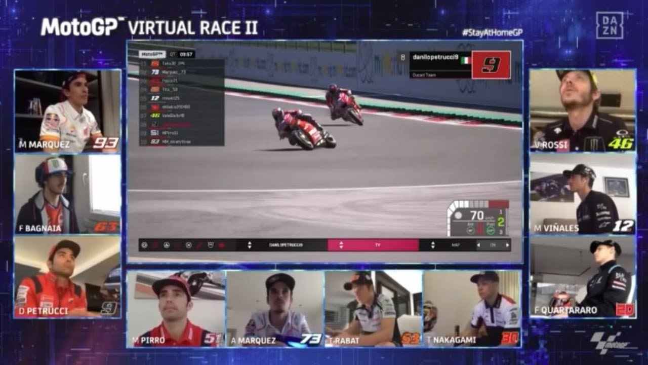 MotoGp Virtual Race, Rossi si gode la gara