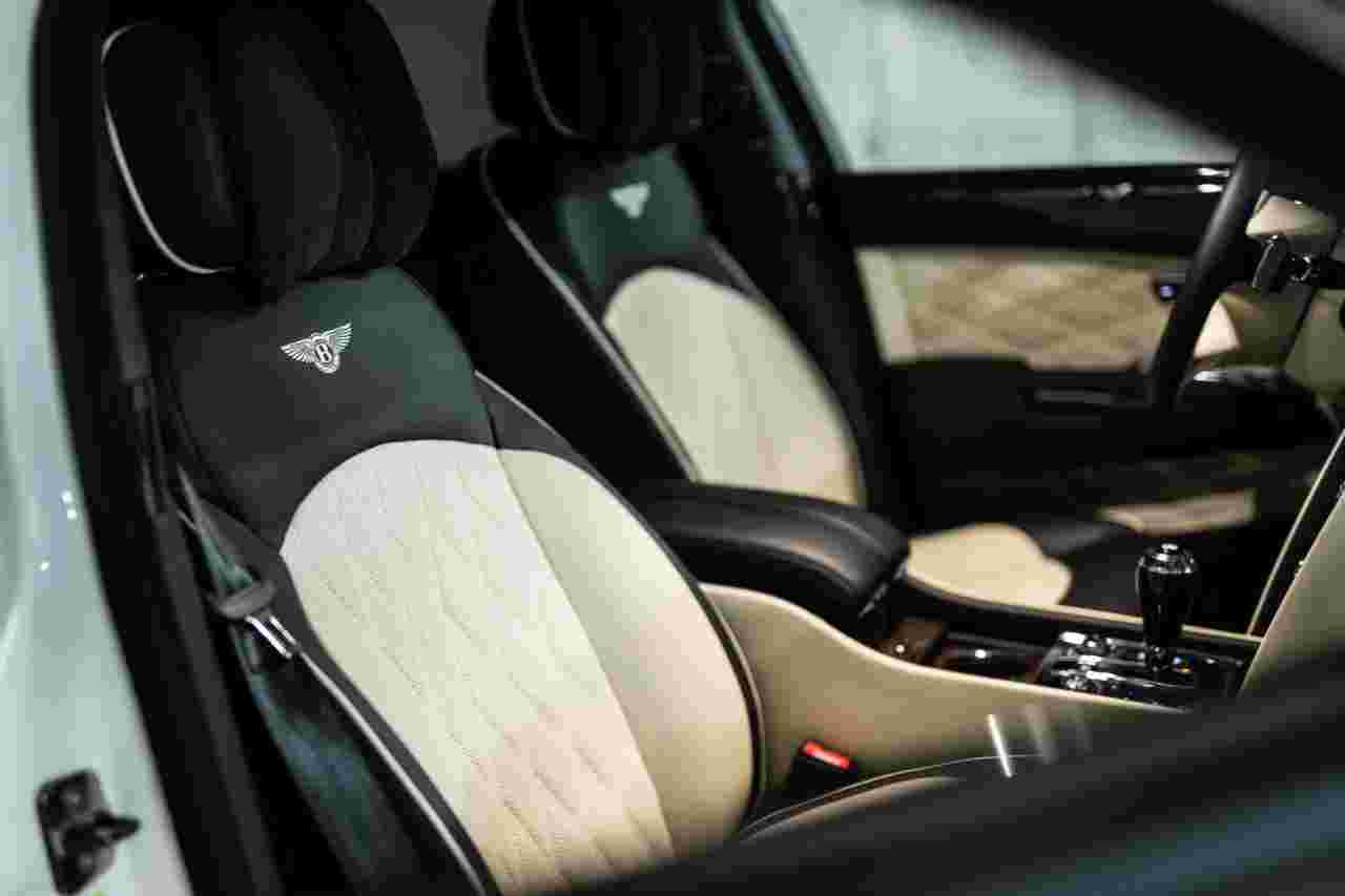 L'interno di una Bentley Mulsanne