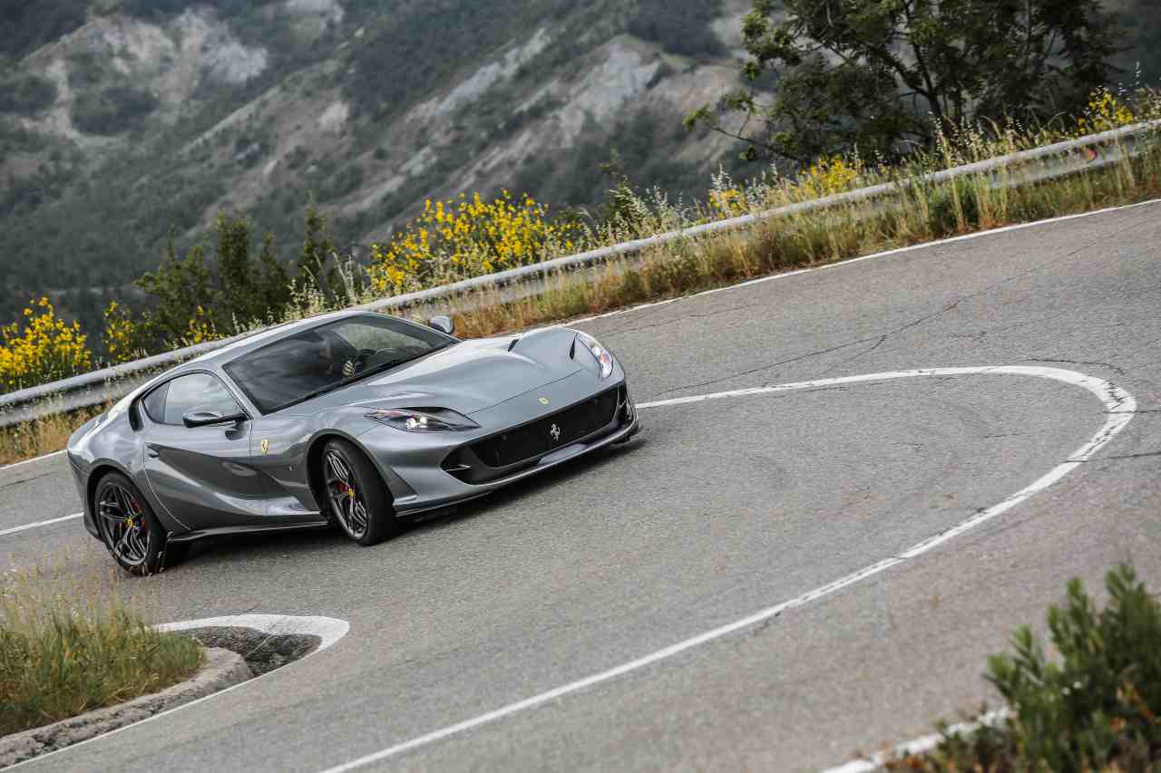 Ferrari 812 Superfast distrutta