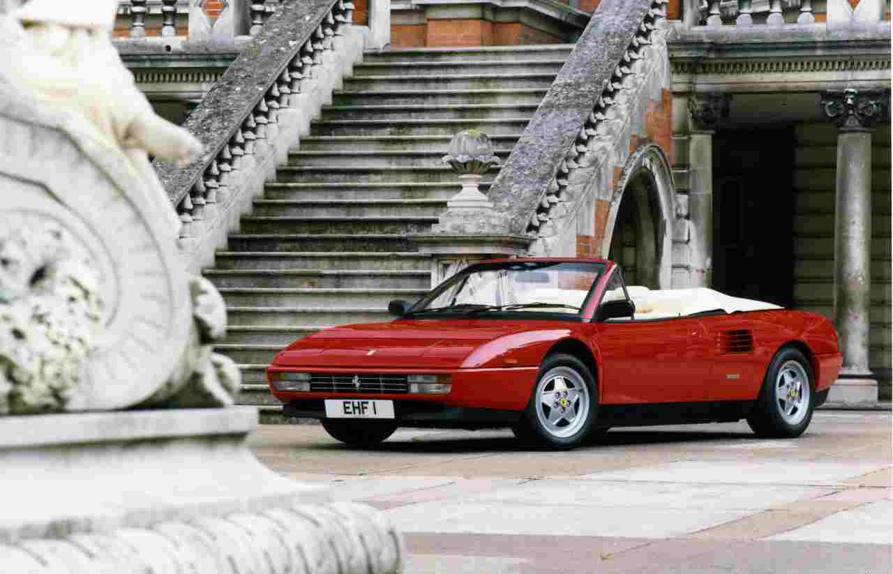Ferrari Mondial T cabrio all'asta negli USA al prezzo di una Golf