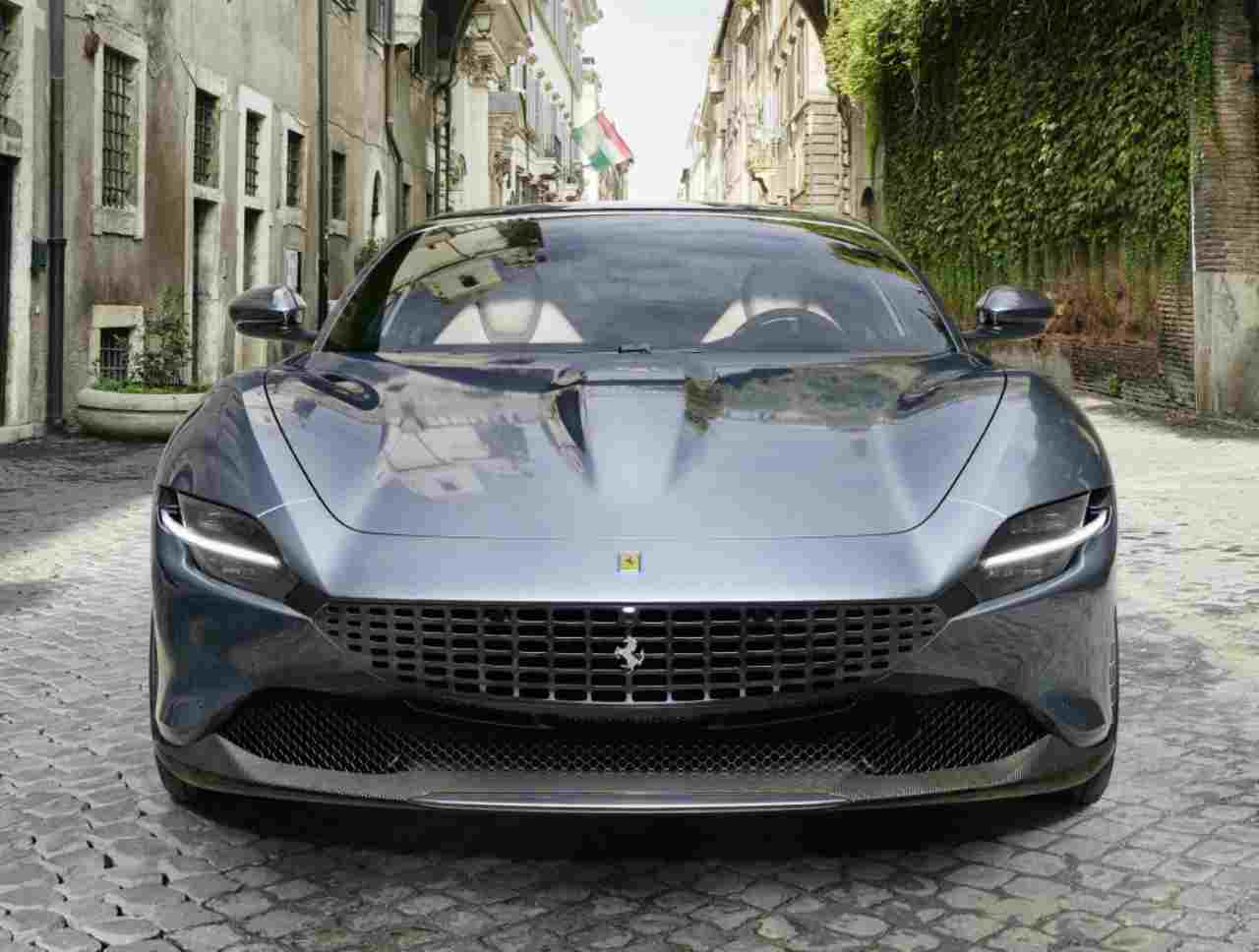 Ferrari Roma, il configuratore permette di scegliere fra 28 colori