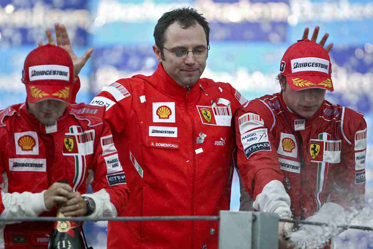 Stefano Domenicali con Felipe Massa e Kimi Raikkonen al GP Brasile 2008 di Formula 1 (foto Getty)