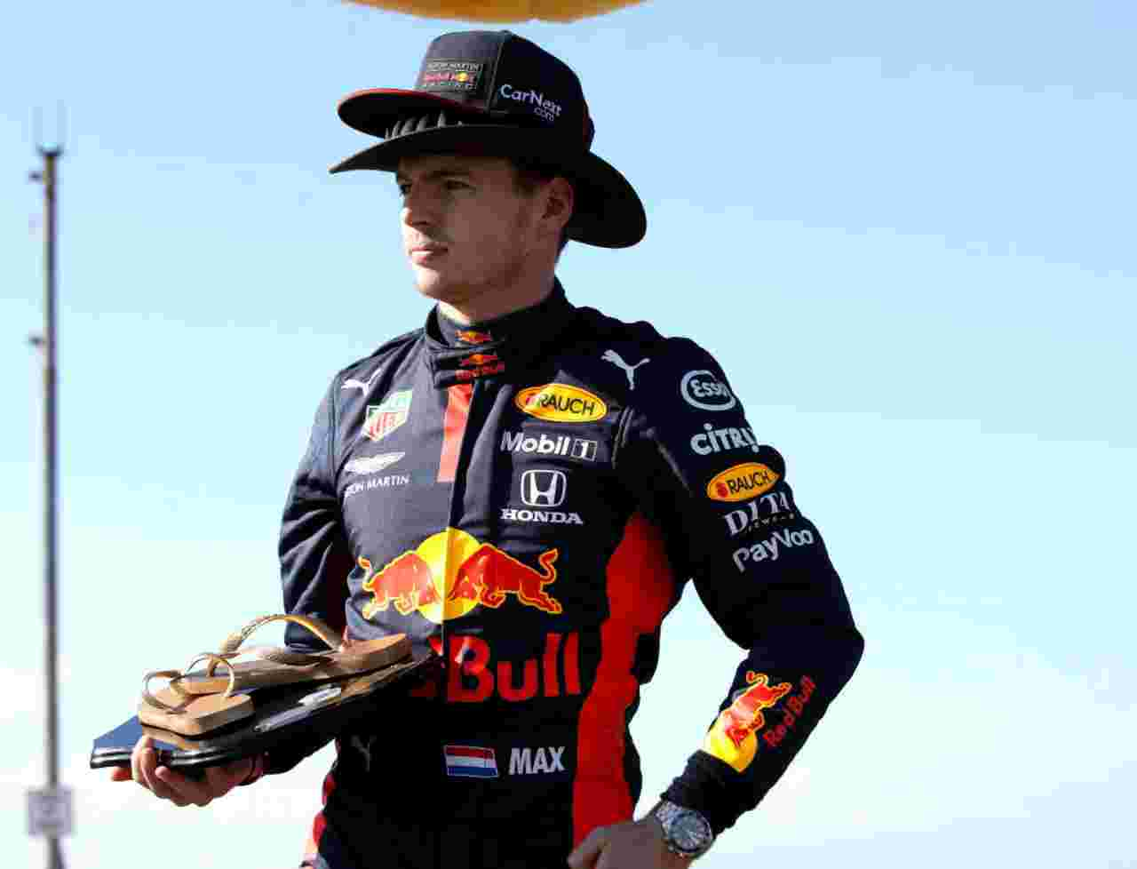 Una simpatica immagine di Max Verstappen in Australia (foto Getty)