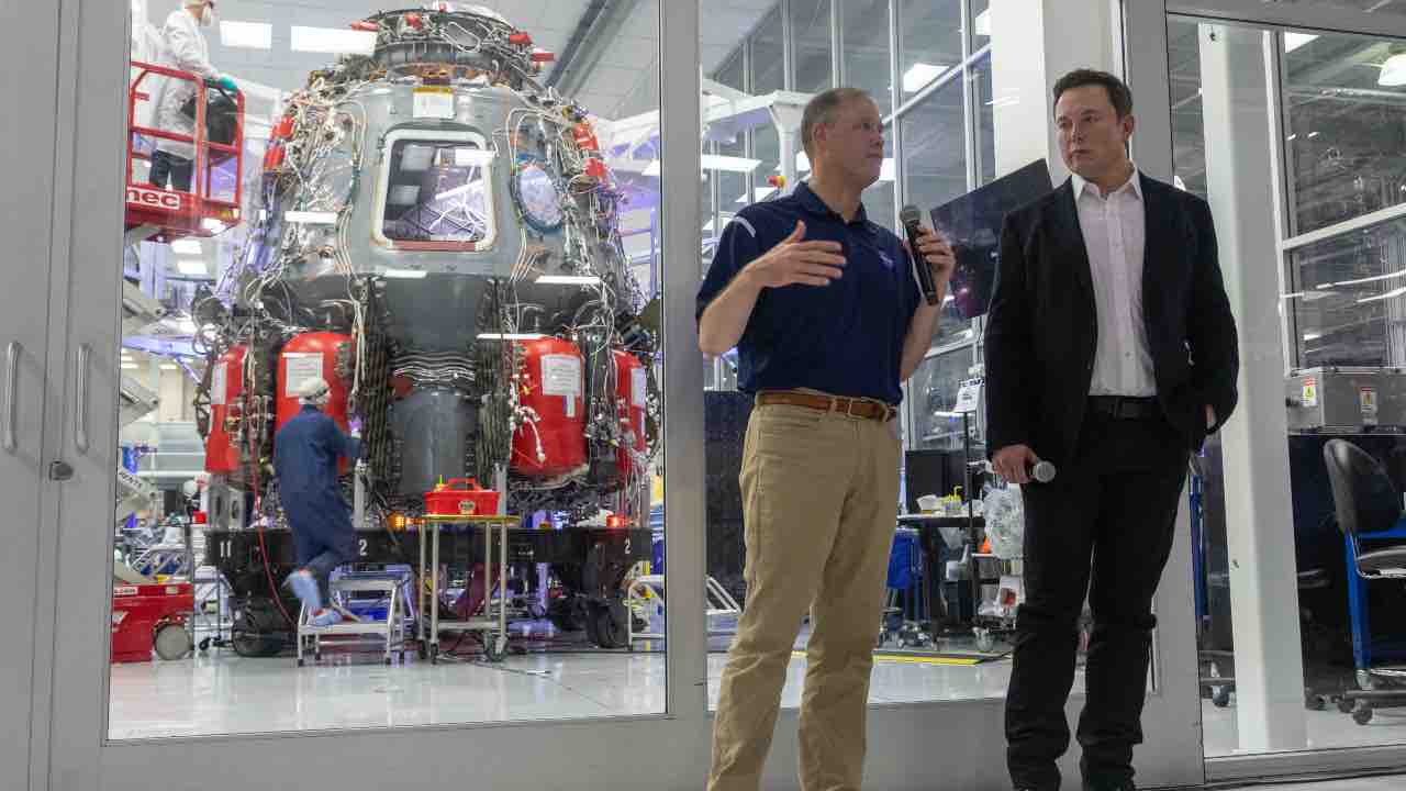 SpaceX elon musk orbita