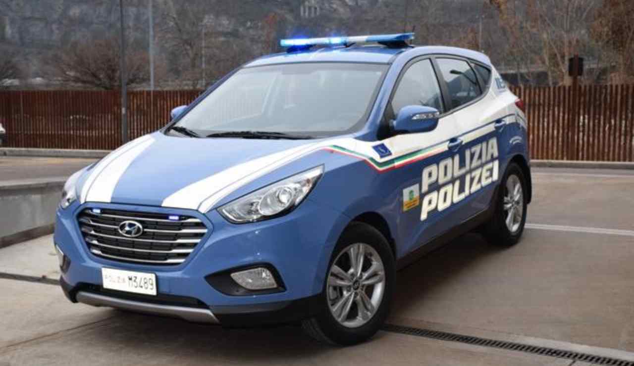 Hyundai auto elettriche Polizia
