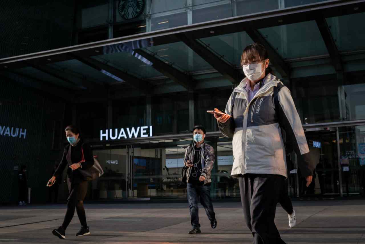 Huawei, il 5G per le auto: accordo con 18 costruttori cinesi