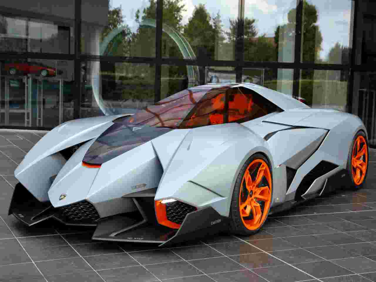 Lamborghini Egoista, piacere di guida solitario