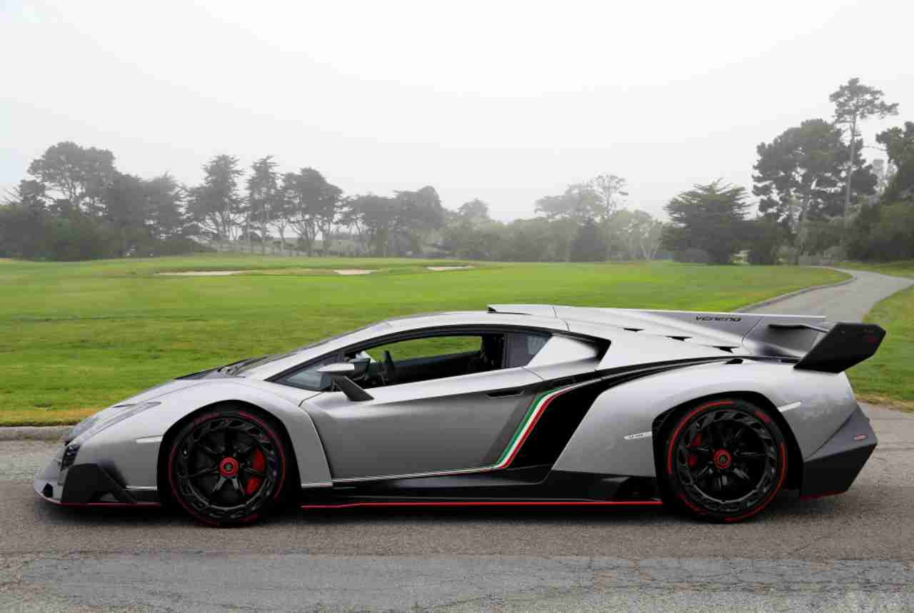 Neymar Supercar Lamborghini Veneno (foto Wheelsage)