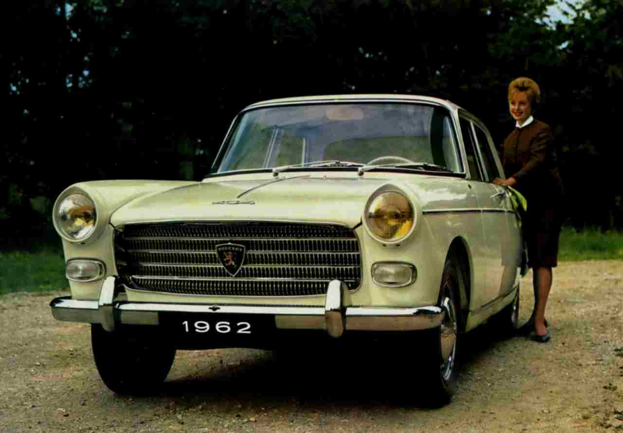 Peugeot 404, i sessant'anni della berlina firmata Pininfarina