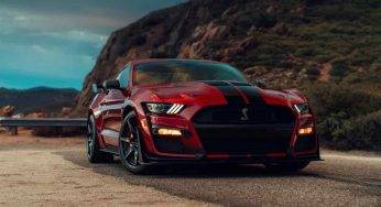 San Francisco, Ford Mustang si schianta dentro una villetta – FOTO