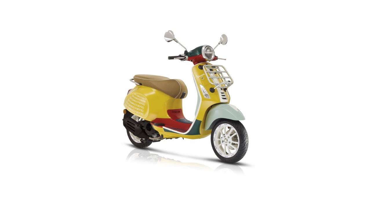 Vespa Primavera Sean Wotherspoon