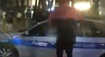 Milano Marittima, ragazzo ubriaco entra nell’Auto della Municipale: il video