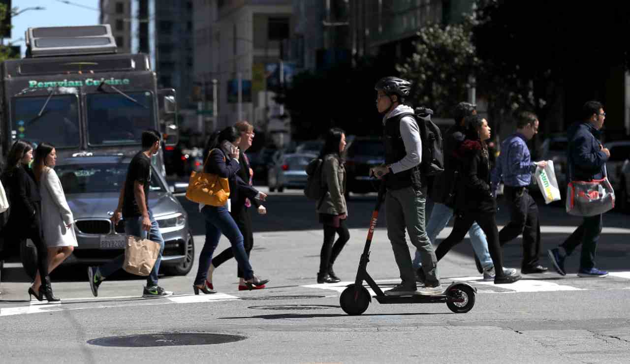 Monopattini e problema sicurezza: arrivano gli steward a Roma