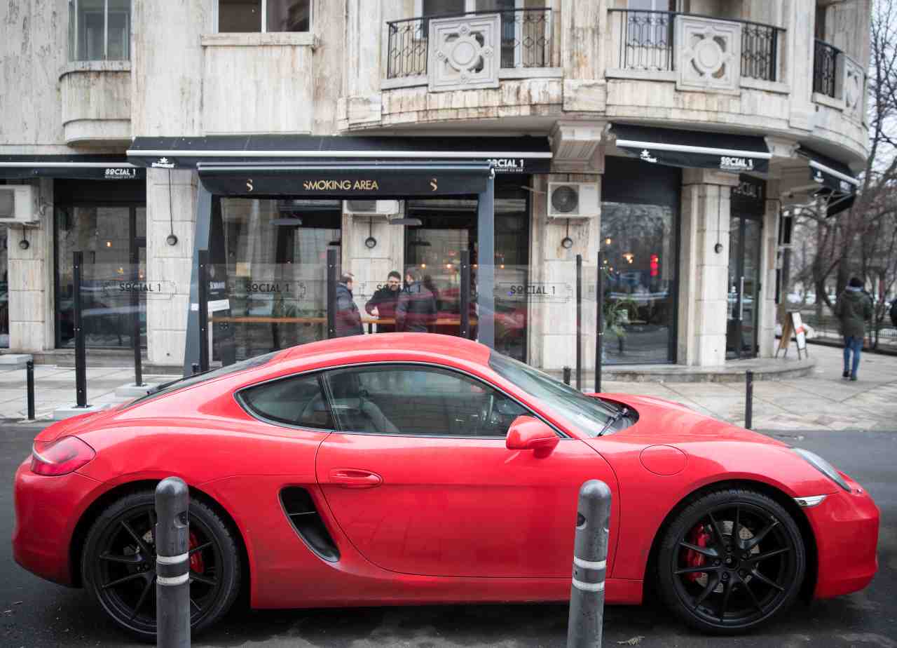 Porsche Parking