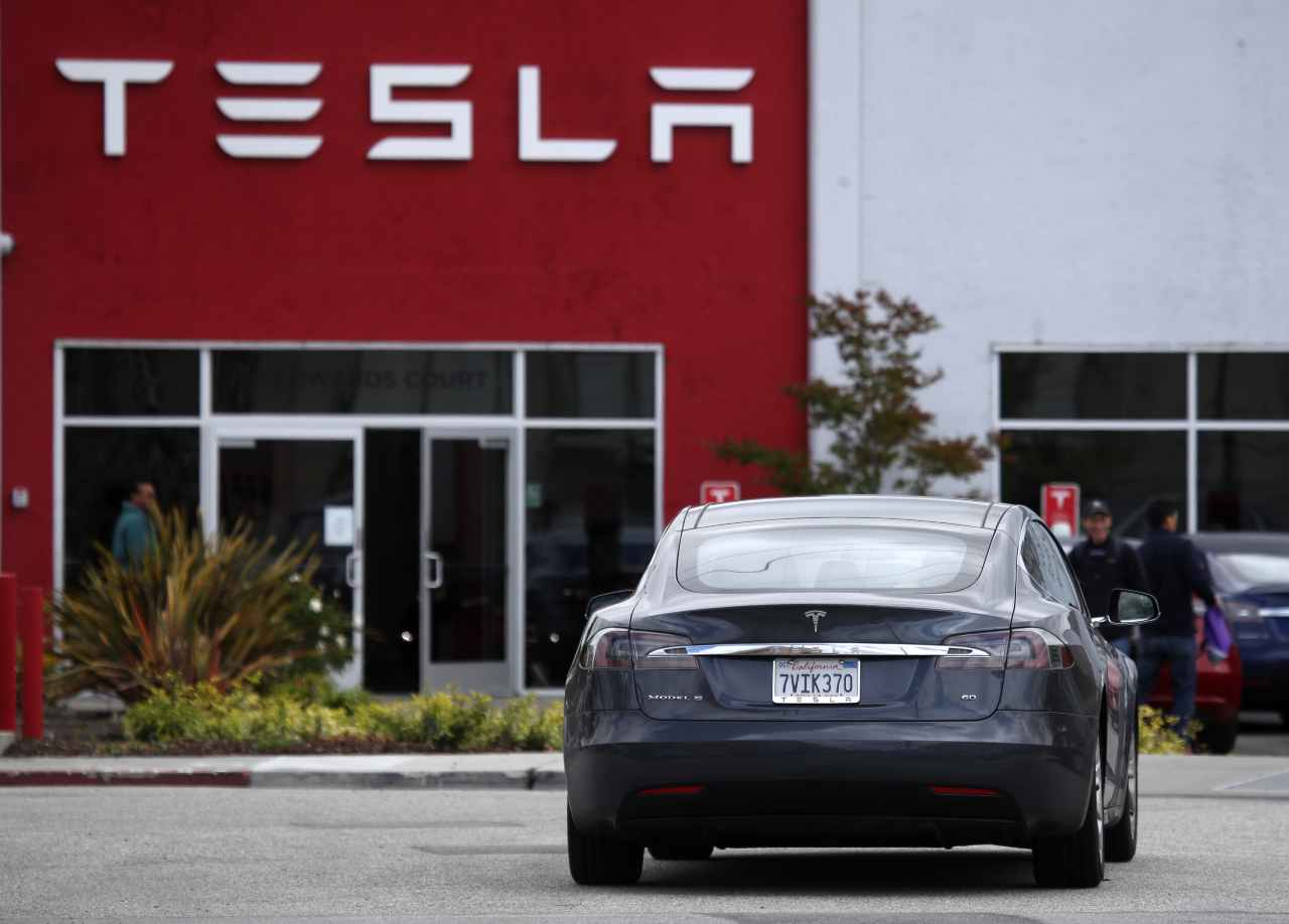 Tesla record autonomia