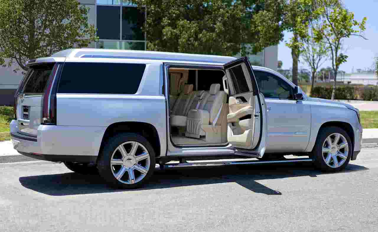 Cadillac Escalade ESV, in vendita la versione extra-lusso di Tom Brady