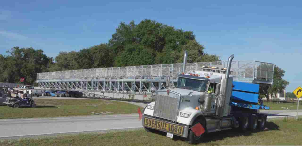 Rimorchio record, l'incredibile viaggio di un tir in Florida - Video