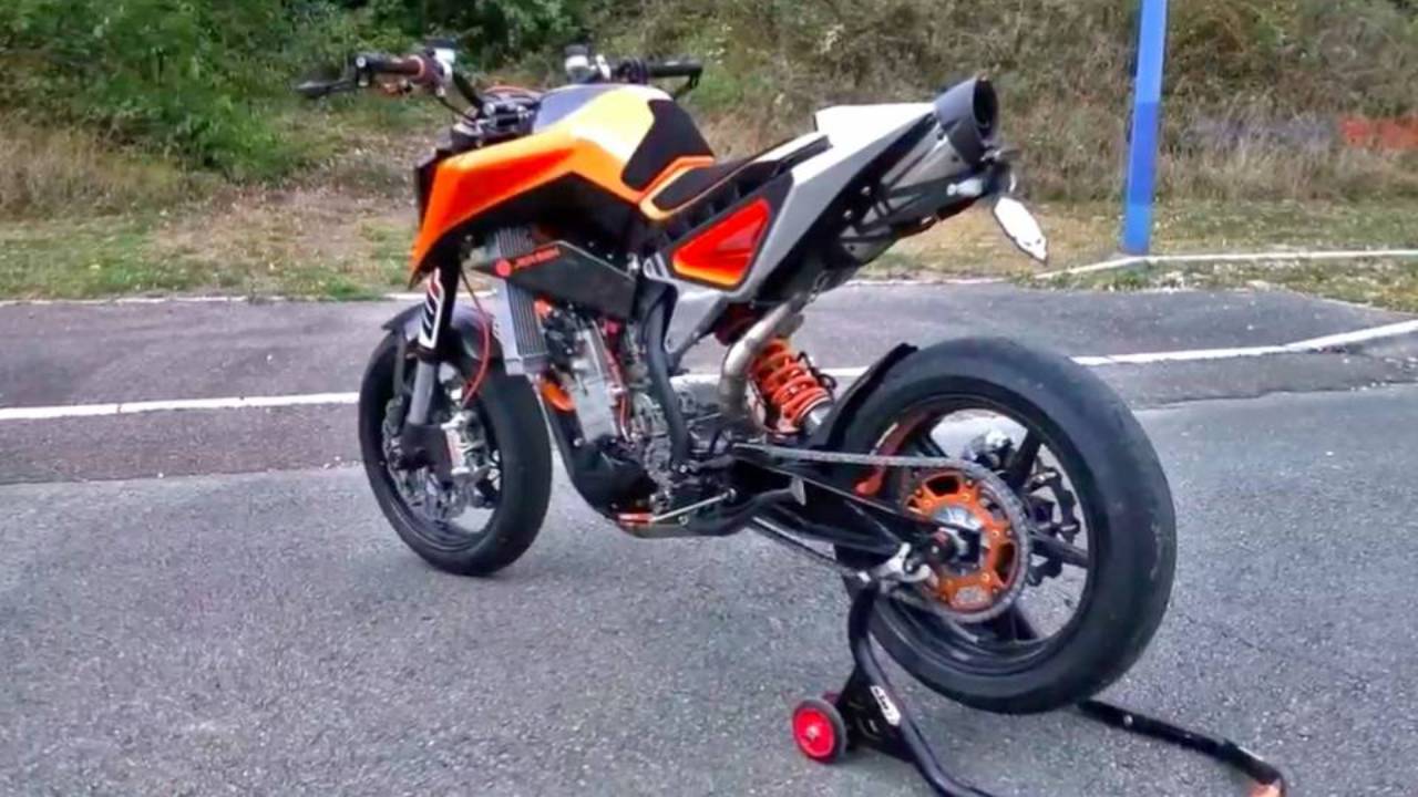 KTM 490