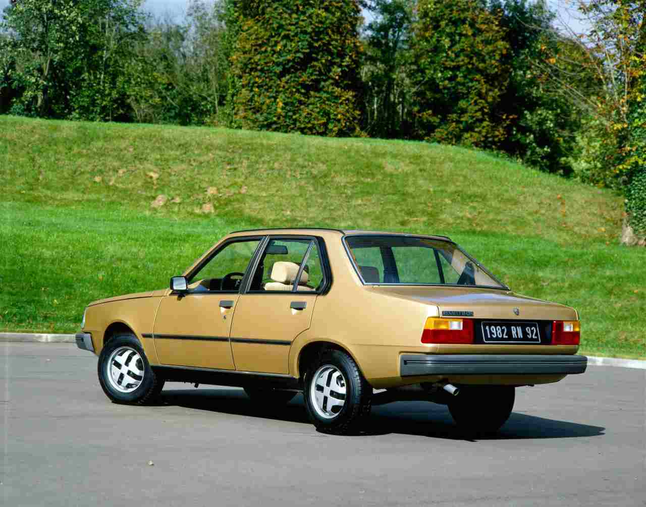 Renault 18