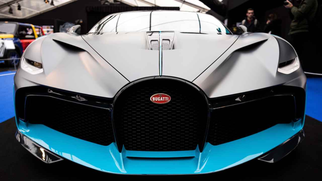 Bugatti Divo, test completati: pronta per la vendita, i dettagli