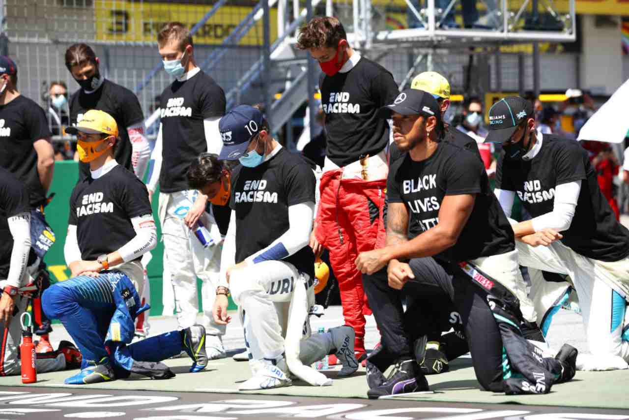F1, GP Austria: Hamilton si inginocchia, Leclerc no - Video
