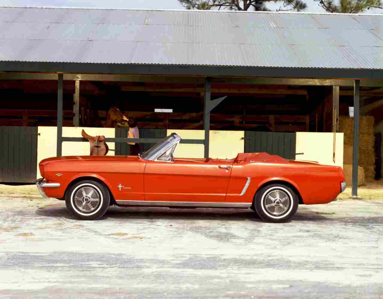 Zac Efron, la Mustang cabrio del 1965 è un omaggio al nonno