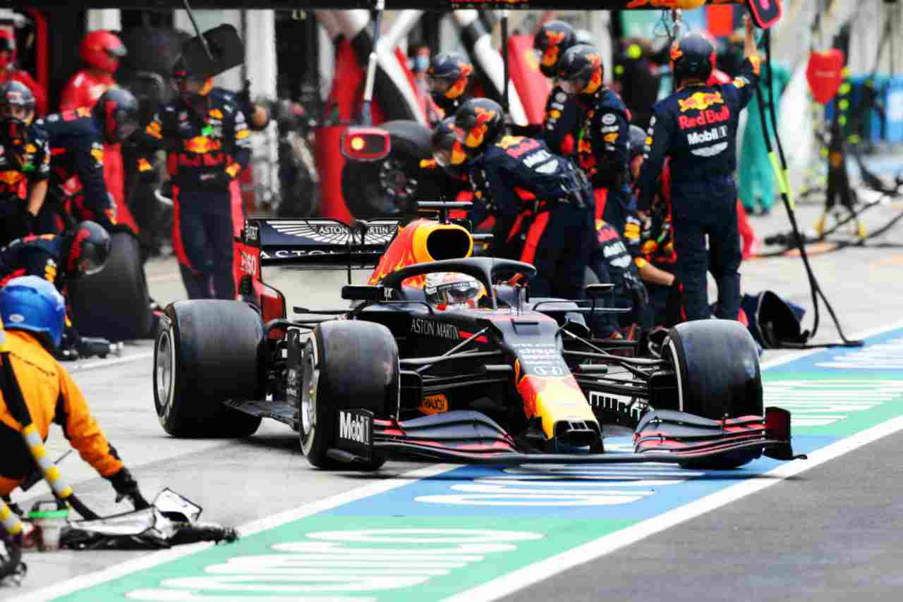 Red Bull, le riparazioni record sulla RB16 di Verstappen - Video