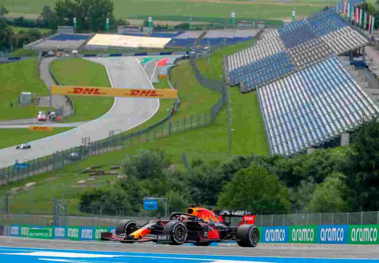 Verstappen, il GP d’Austria inizia in salita: ala rotta per Red Bull