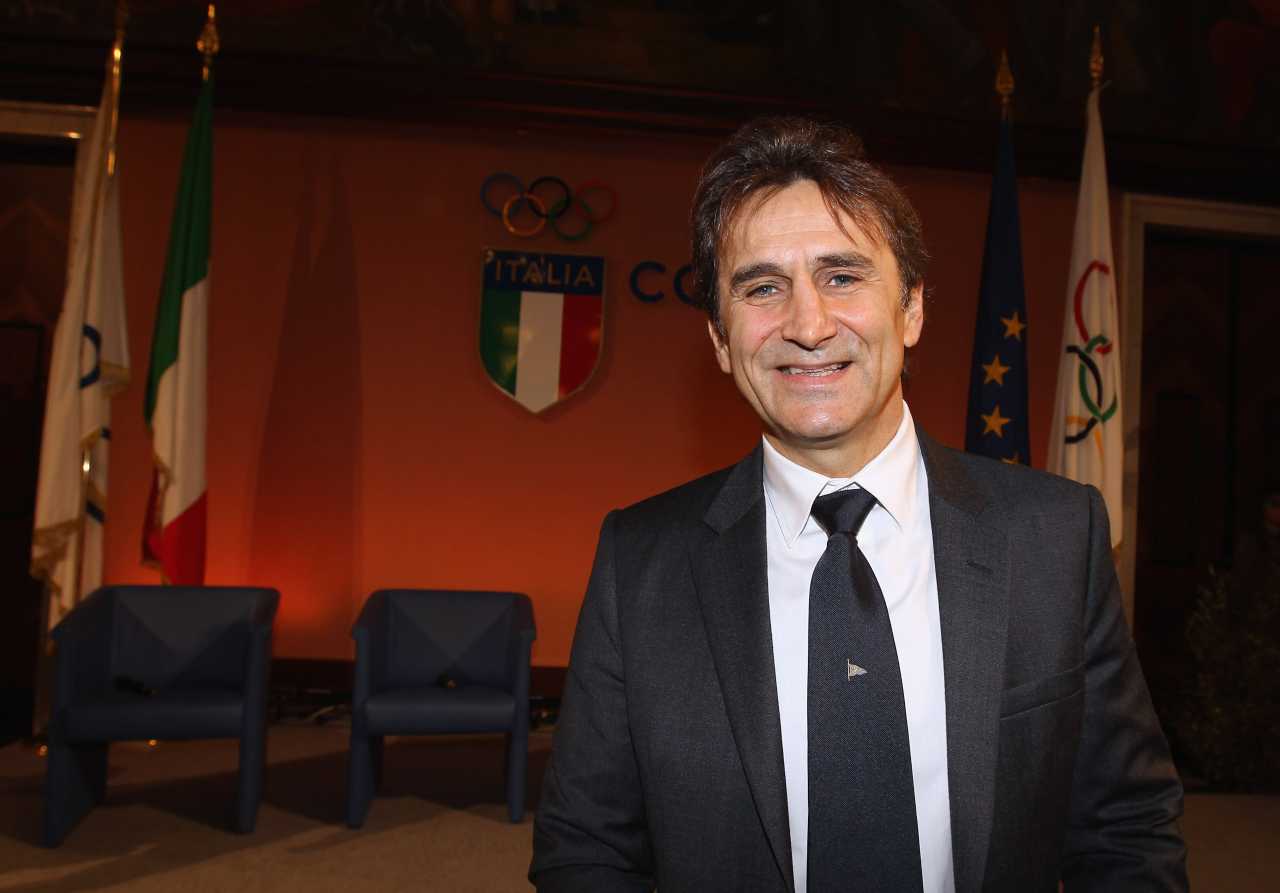 Alex Zanardi, le condizioni migliorano: l’ultimo bollettino dal San Raffaele