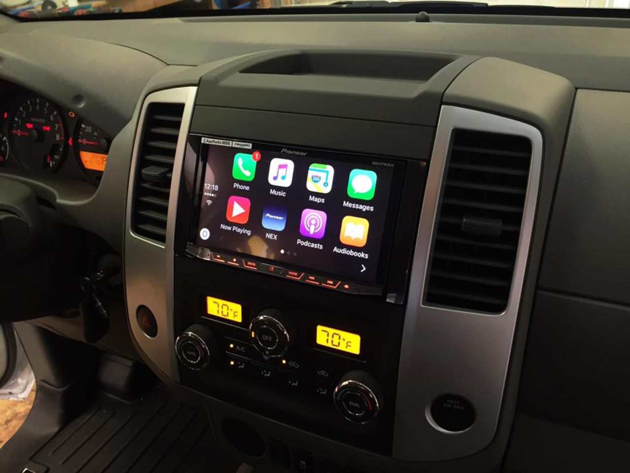 Apple Car Play