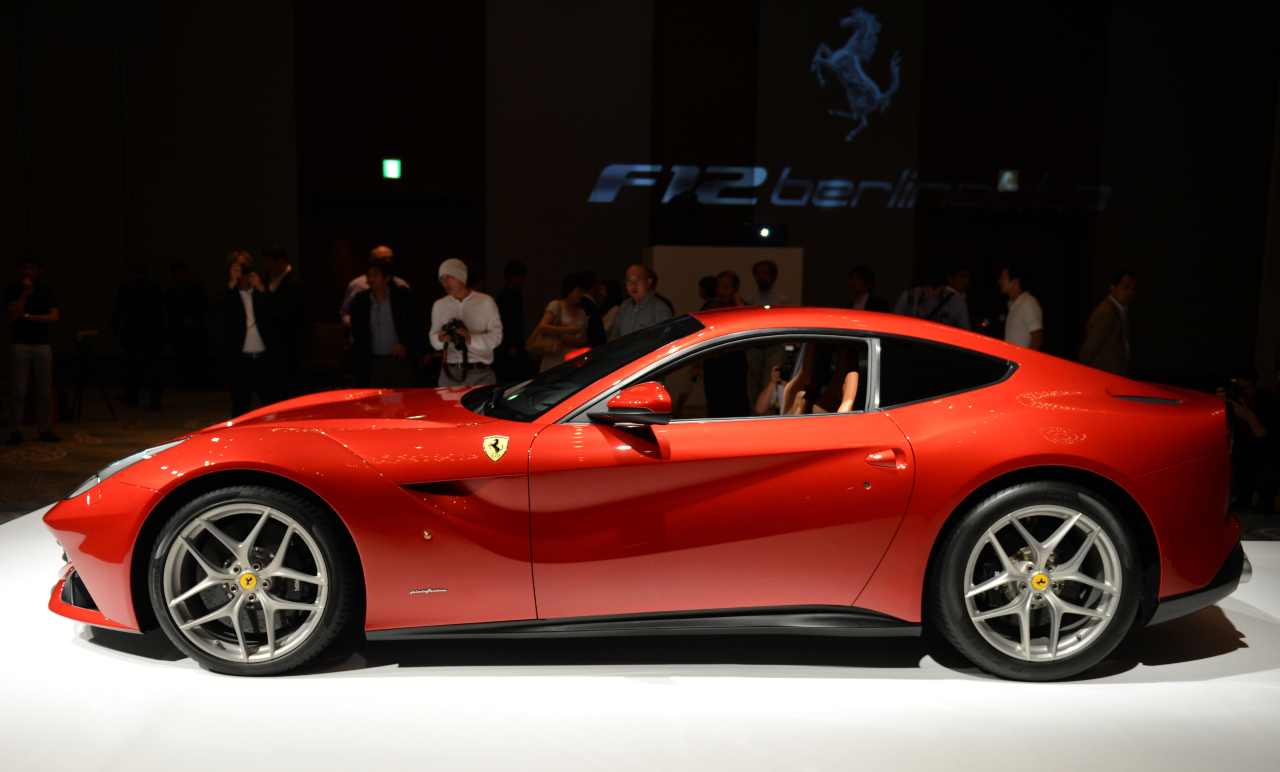 Ferrari cali consegne