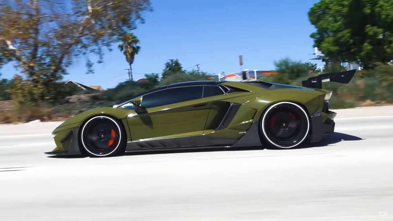 Lamborghini Aventador