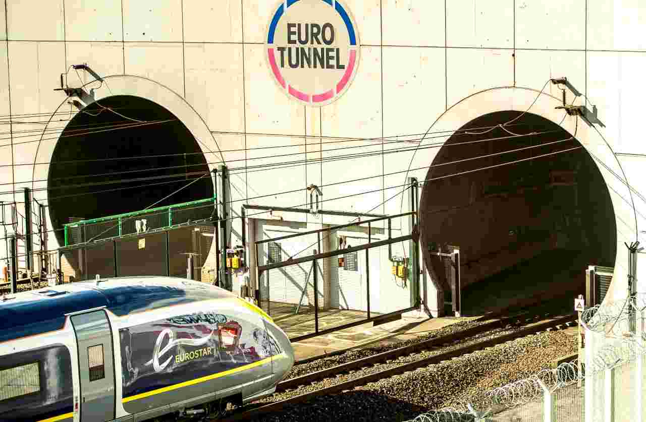 Stretto di Messina: il progetto di Conte per il tunnel sottomarino