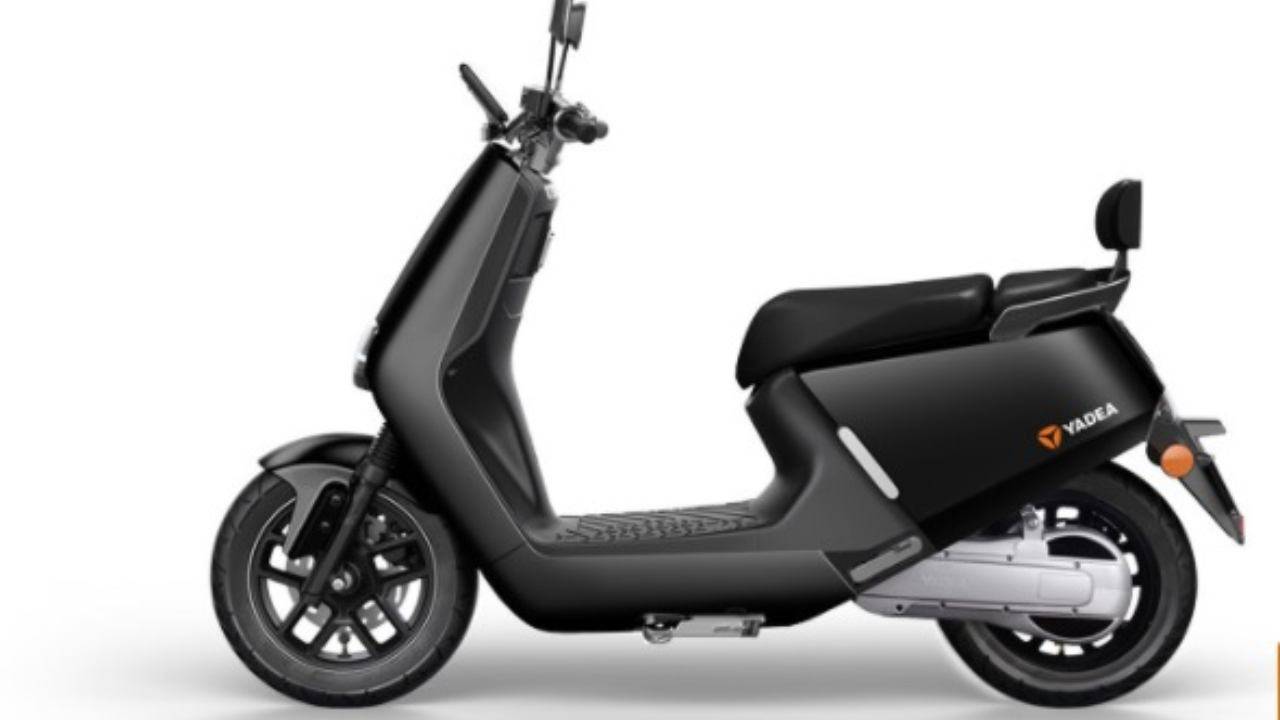 Yadea G5, Vin Diesel testimonial del nuovo scooter elettrico - video